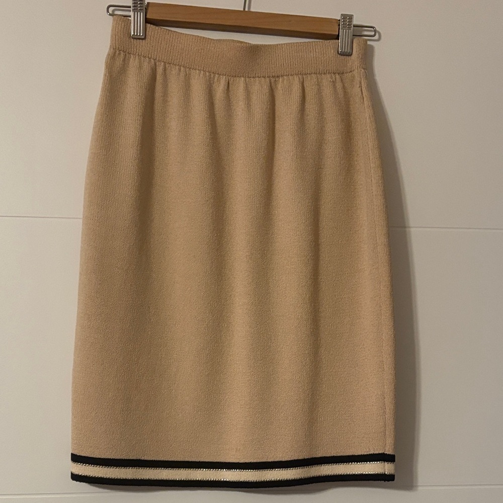 St.John Ladies Skirt Sz4